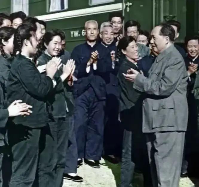 真诚的欢迎！
热情的笑容！