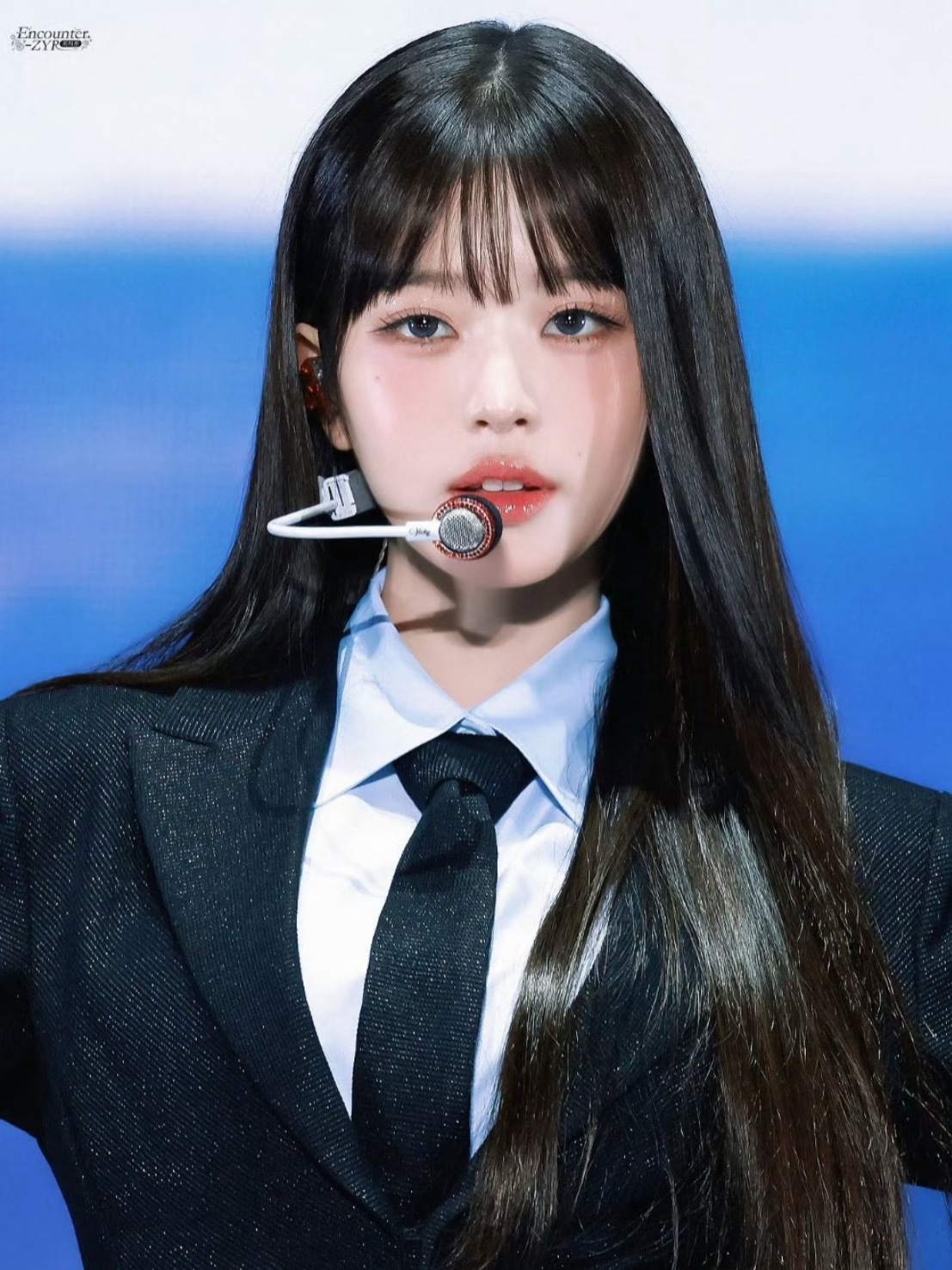 张元英粉丝再次把金智秀自曝与哥哥牵手睡觉送上高位 金智秀不会要在 rs上买房了吧