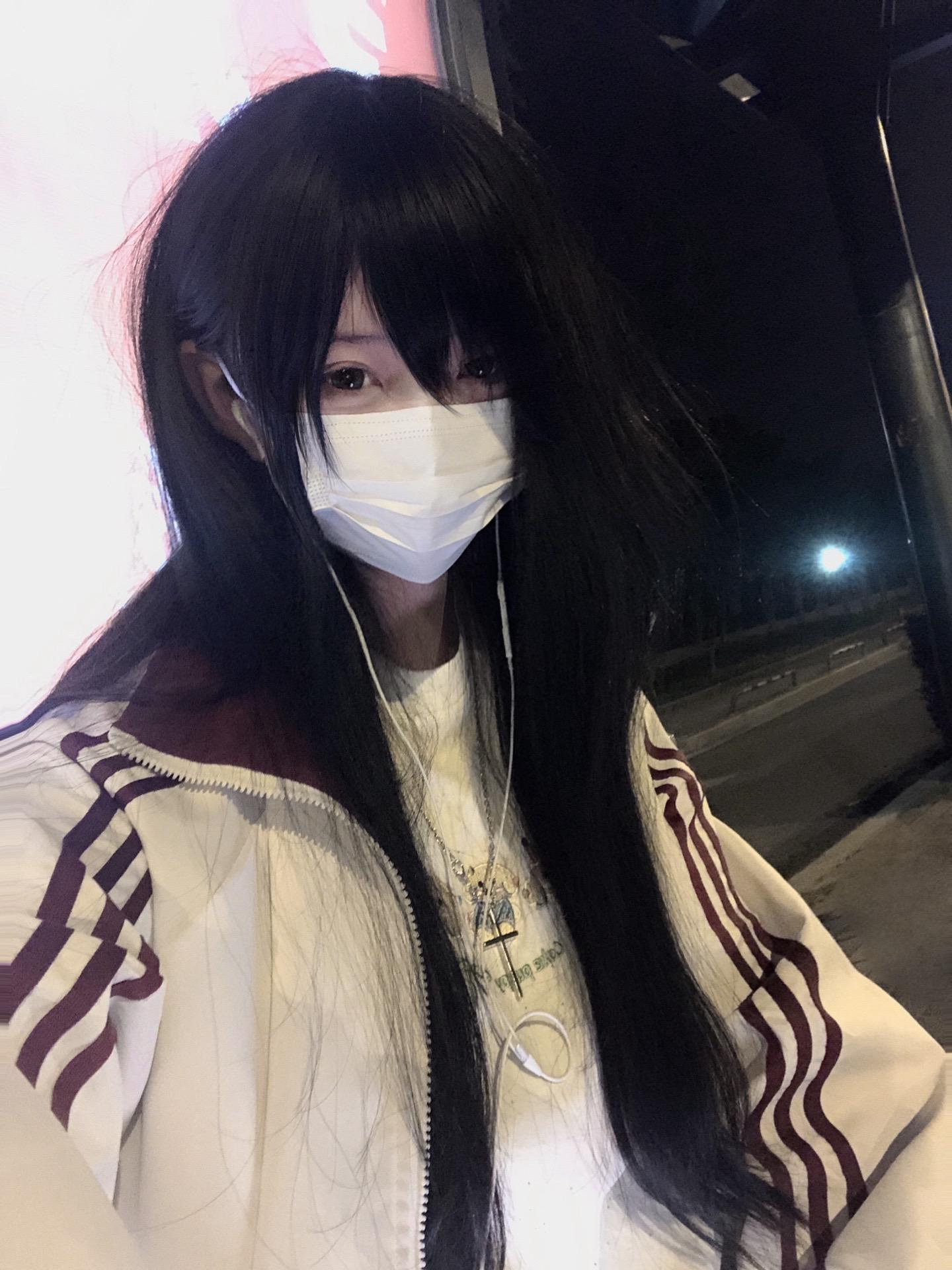 你说我们步伐一致始终同频 也包括现在默契的都不说话吗