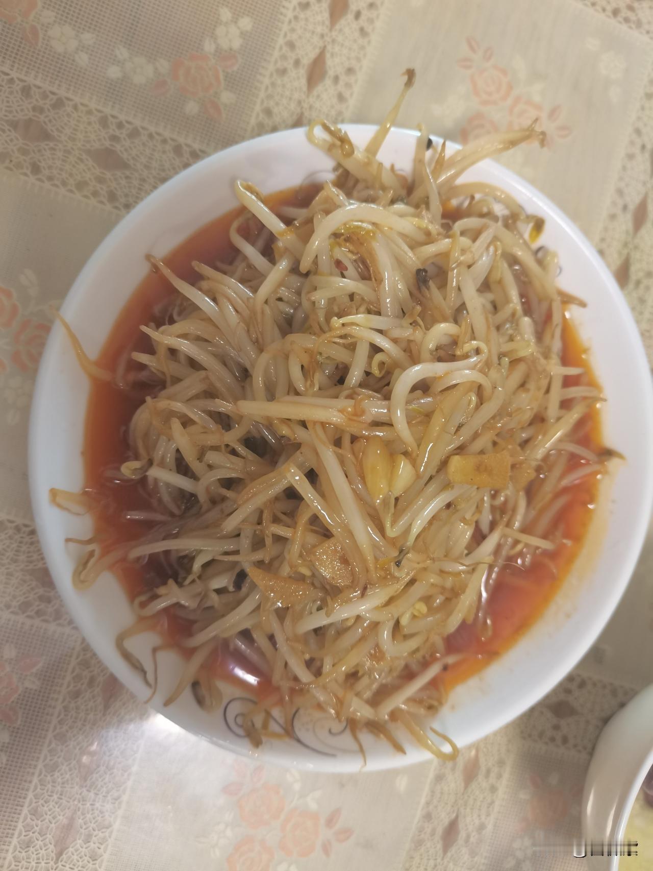 睡觉这件事，也要符合守恒定律。我半夜醒了，一般不去看时间。

但是，今早不同，今