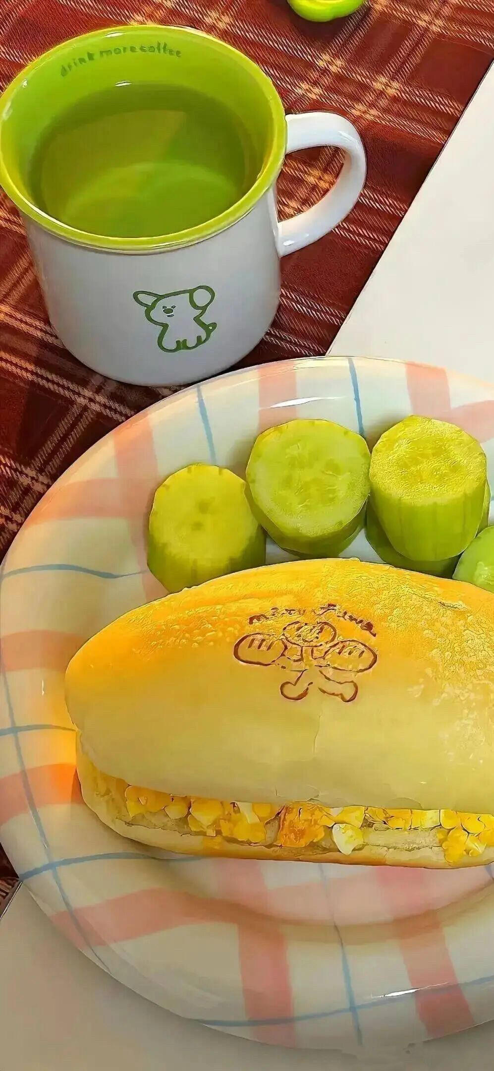 美食壁纸｜蛋糕软糯，鲜果鲜活，以甜治愈生活🍰 