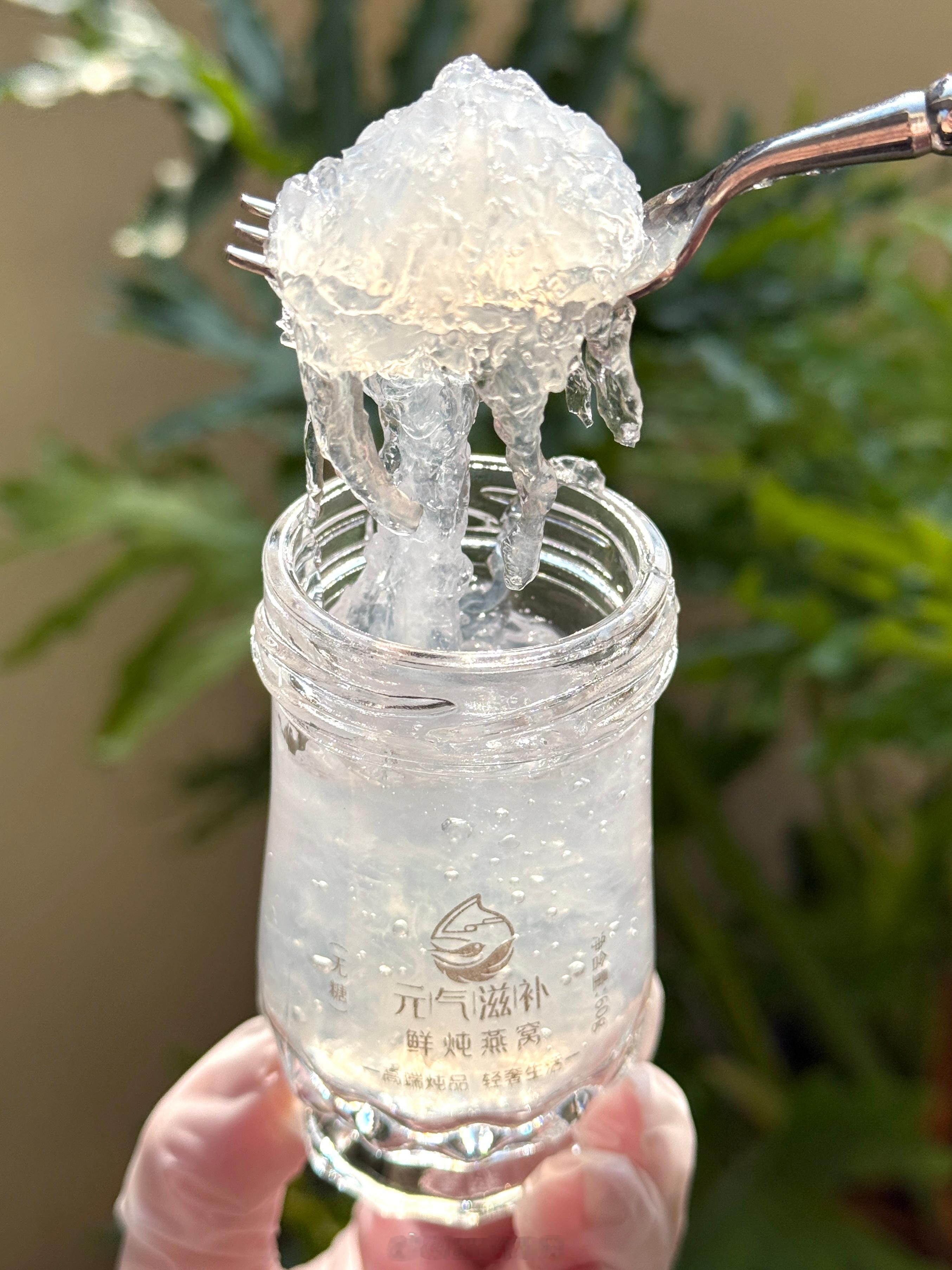 鲜炖燕窝每天从早到晚都炖不停大家自己感受这个品质，所见即所得拿到手就知道有多物超