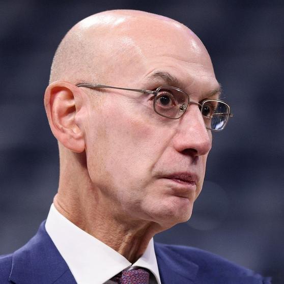 《重磅！萧华动真格了NBA下赛季反摆烂新规曝光，摆烂队好日子到头了》2月20日讯