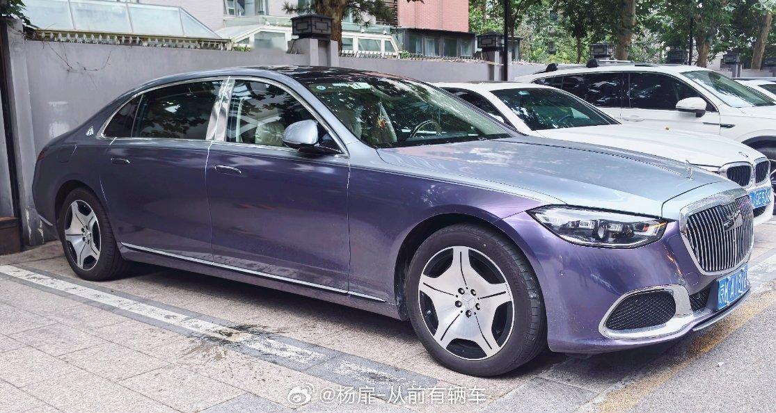 奔驰s级 hold的住紫色吗？反正我觉得这个双拼方案不错[馋嘴]，无条件支持结构