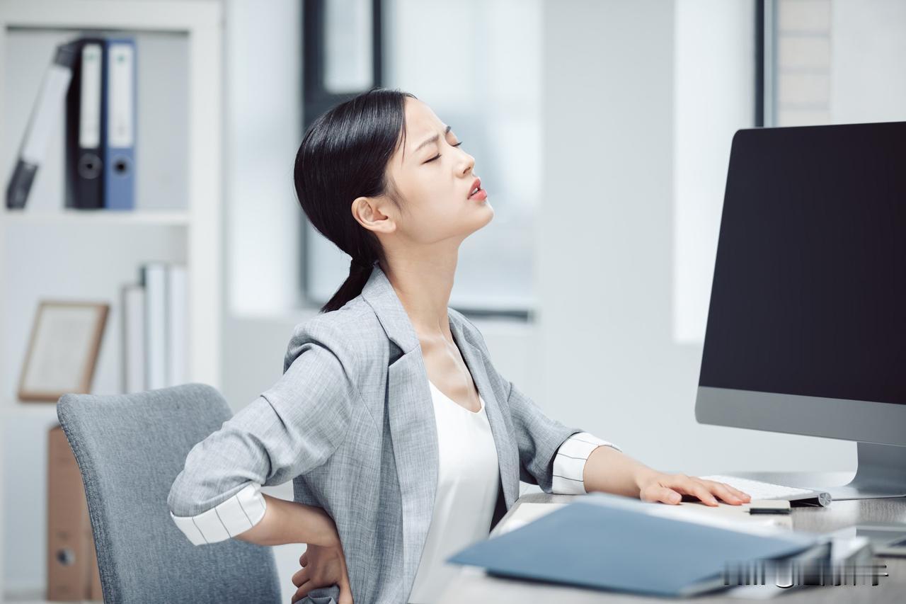 职场真相：你越认真负责，别人越敢把麻烦事推给你
 
很多人从小接受的教育都是：做