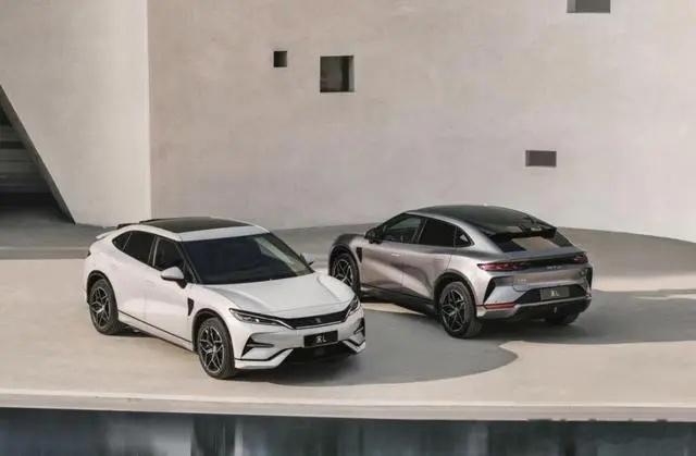 #enzo碎钞机##大v聊车# 【宋L登场，又一位猎装SUV来了】近日，比亚迪宋