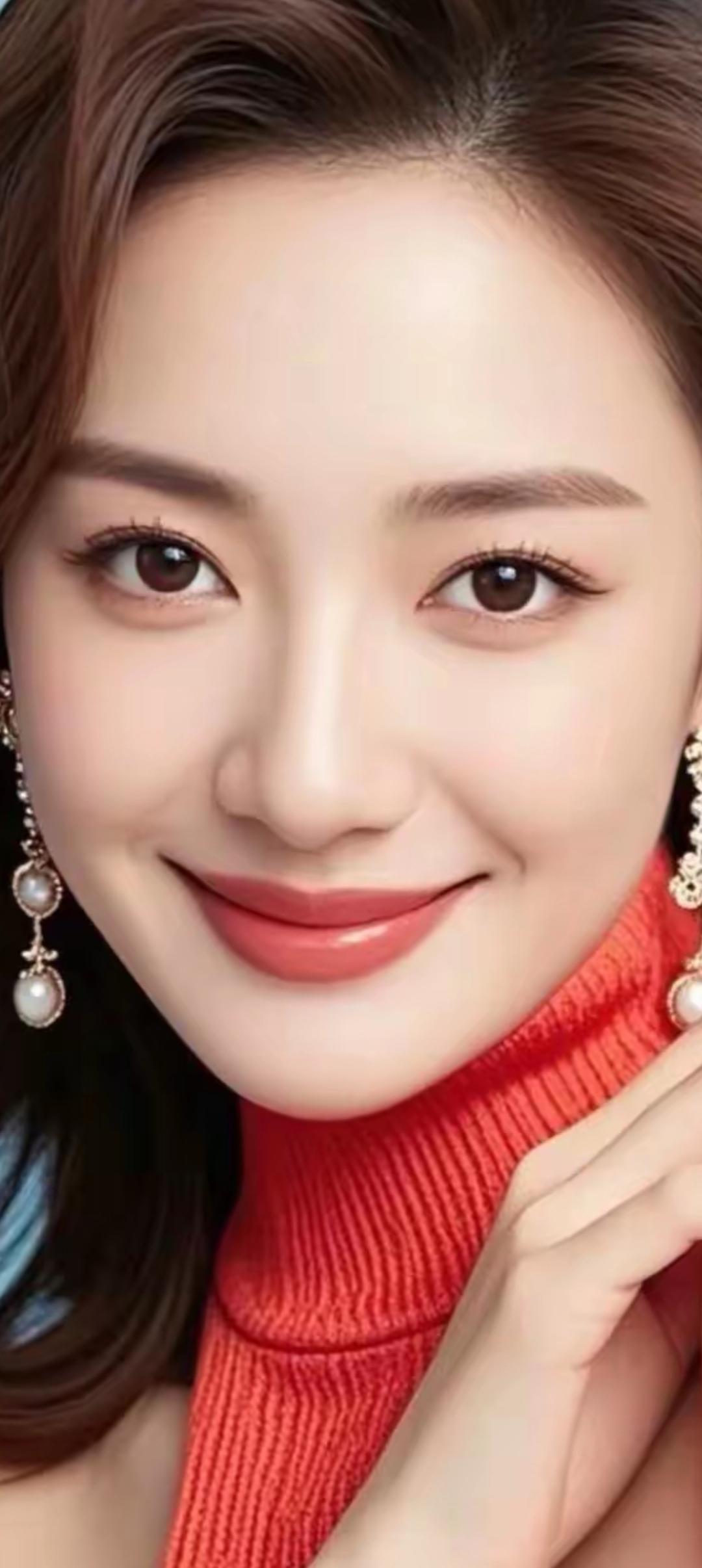 甜美笑容，红衣闪耀，珍珠耳环，优雅动人！💄👗✨