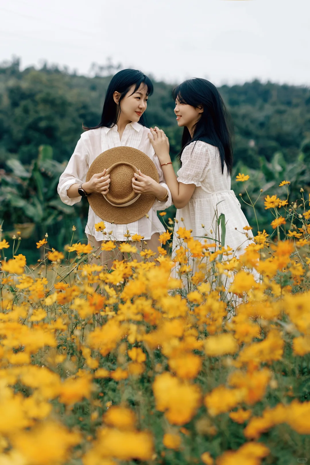 亲子写真｜秋天外景｜百色约拍｜妈妈和女儿