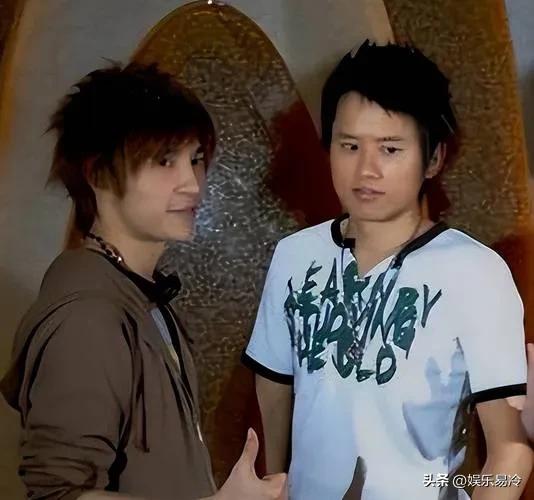 对薛之谦和张杰风波的精准评价：其实薛之谦和张杰两个都是靠女人成功的，大哥不说二哥