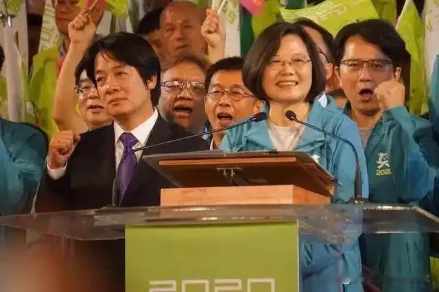 蔡英文和赖清德这对昔日的“政治夫妻”，是不是真走到了撕破脸、彻底决裂的悬崖边？