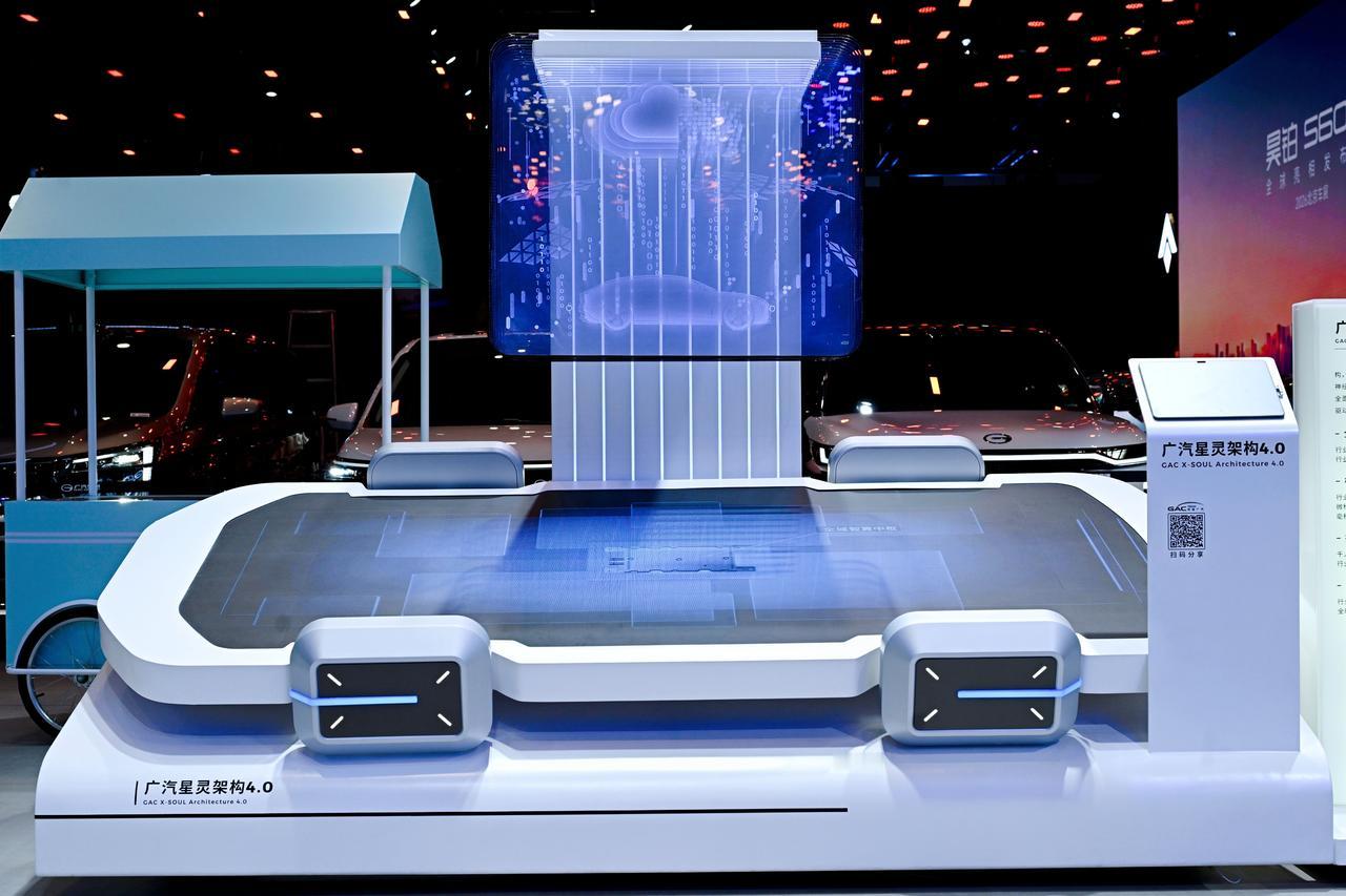 2026北京车展上，广汽集团以全面焕新与突破引发关注。自主品牌从“产品竞争”转向