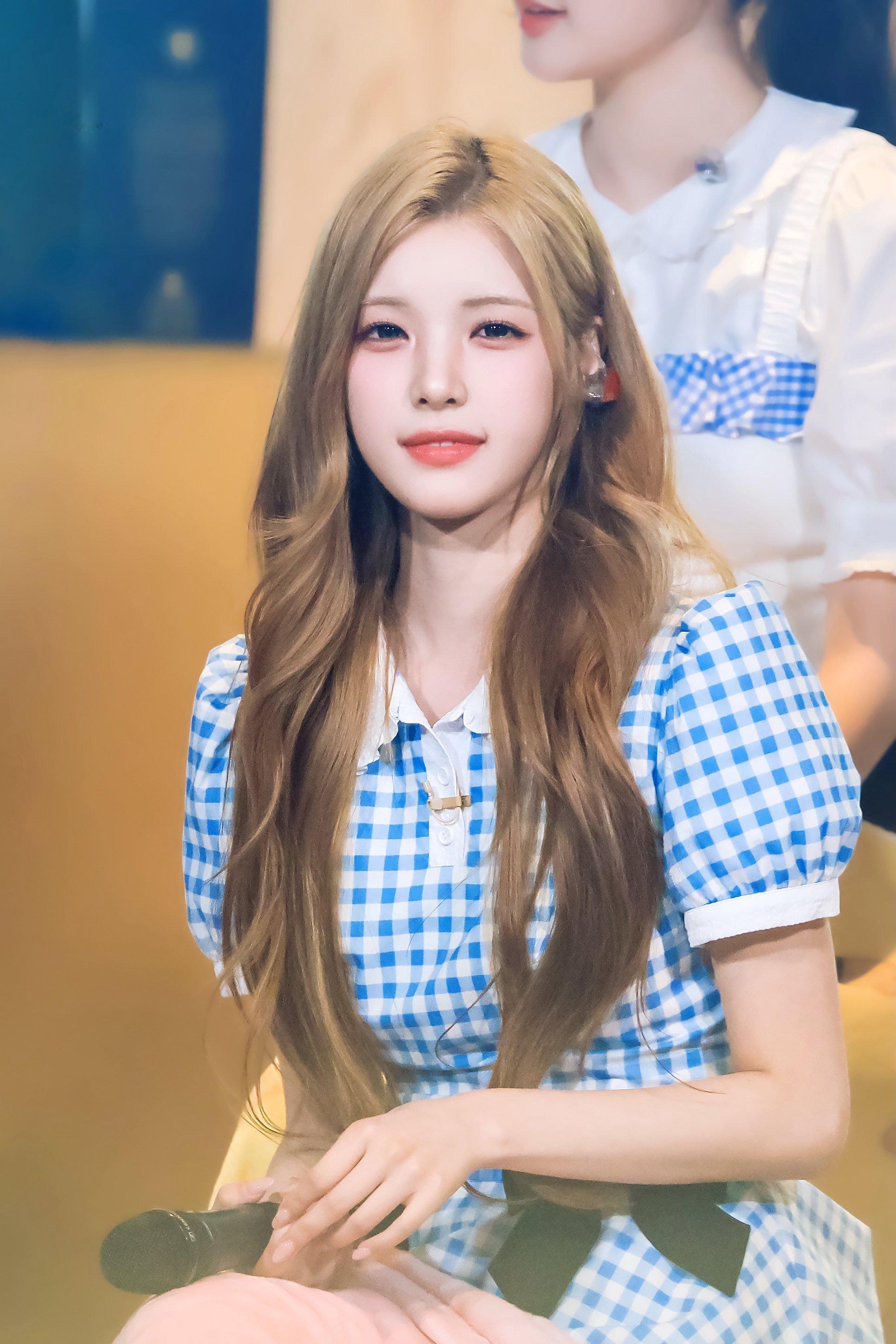 我们家爱丽丝小公主呀特别漂亮.YPreviewJ_0612//uneed_dr 