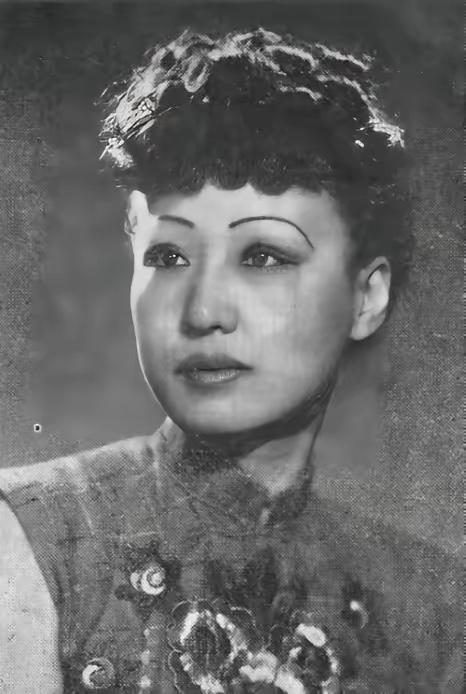 1937年，上海第一交际花，陪睡日军高官，以她的身体换取日军机密情报，我军靠着她