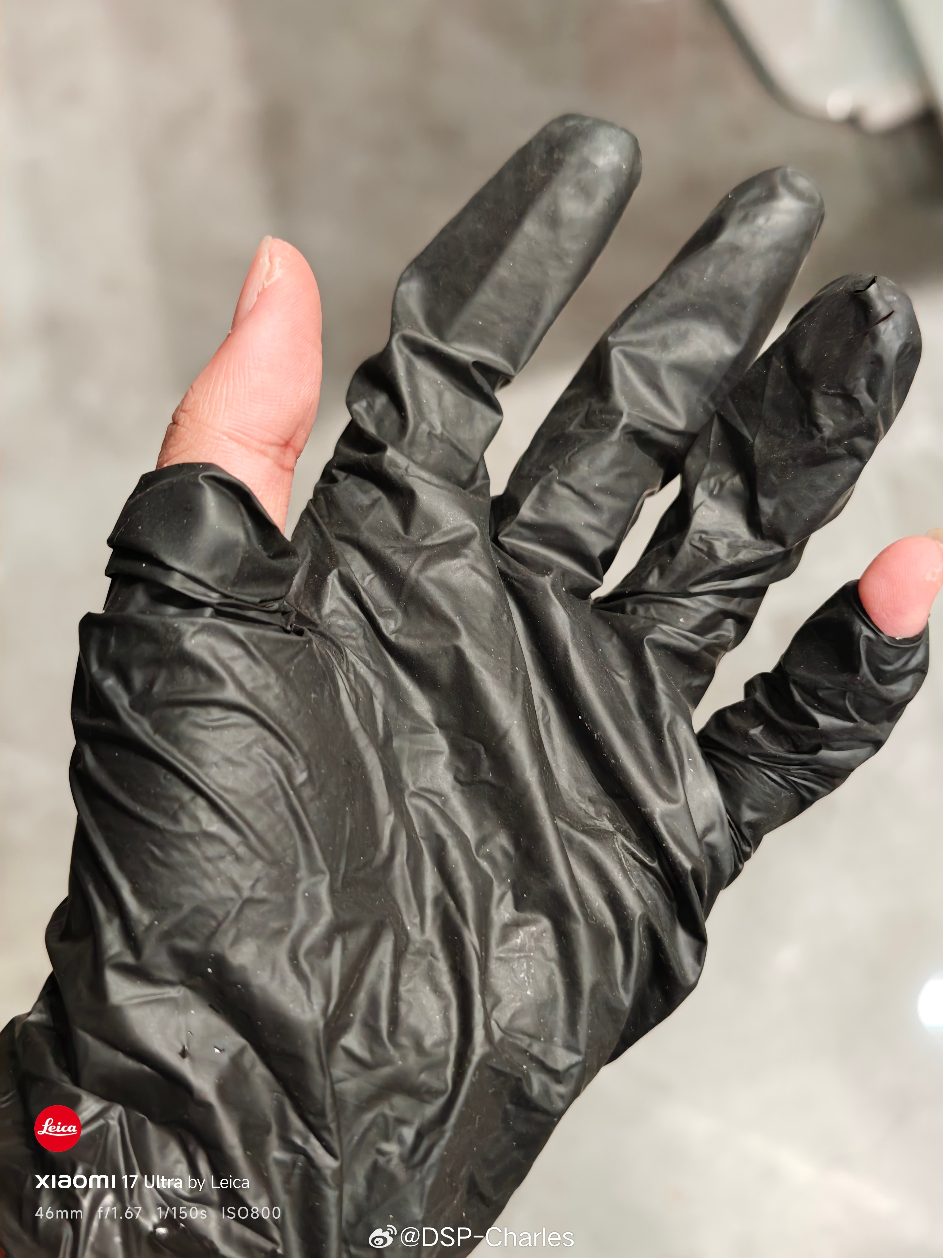 丁腈手套买成PVC手套了，我说怎么那么容易破呢