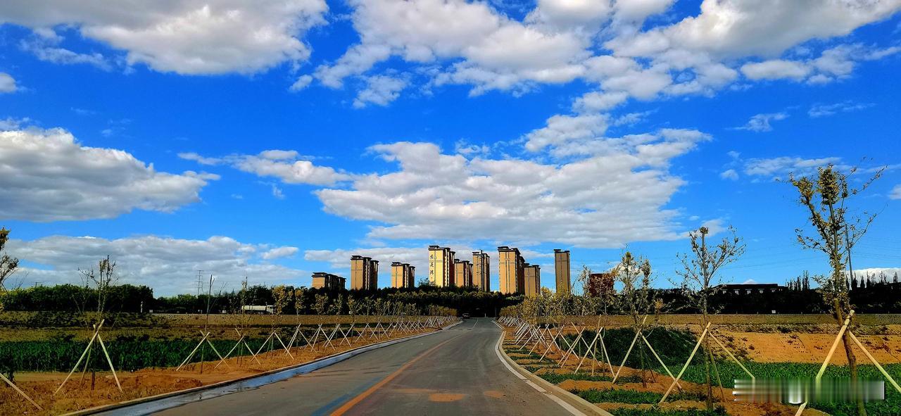 随手拍蓝天白云
随手拍手机原创 随拍生活的风景 随拍景色唯美 风光美景随手拍 赏