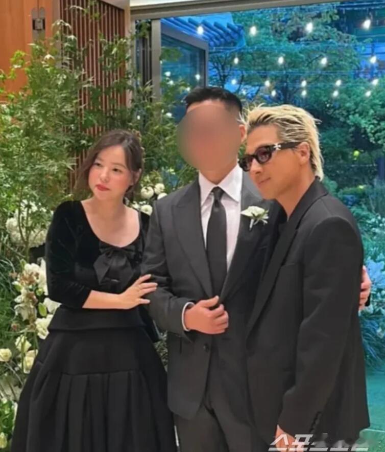 太阳闵孝琳最新合照太阳闵孝琳现身朋友婚礼，希望能够幸福一辈子哦。太阳闵孝琳现身朋
