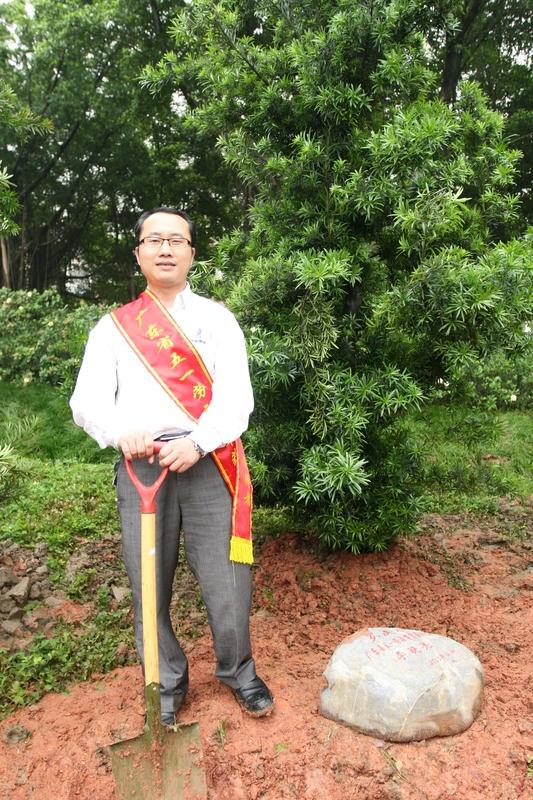 李明黎获2026年全国五一劳动奖章，实至名归！1988年，20岁的他走进仲景宛西