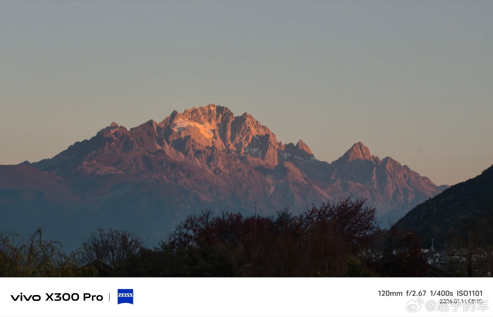 日照金山 送给各位启子的日常日照金山我与汽车的日常 丽江·丽江古城