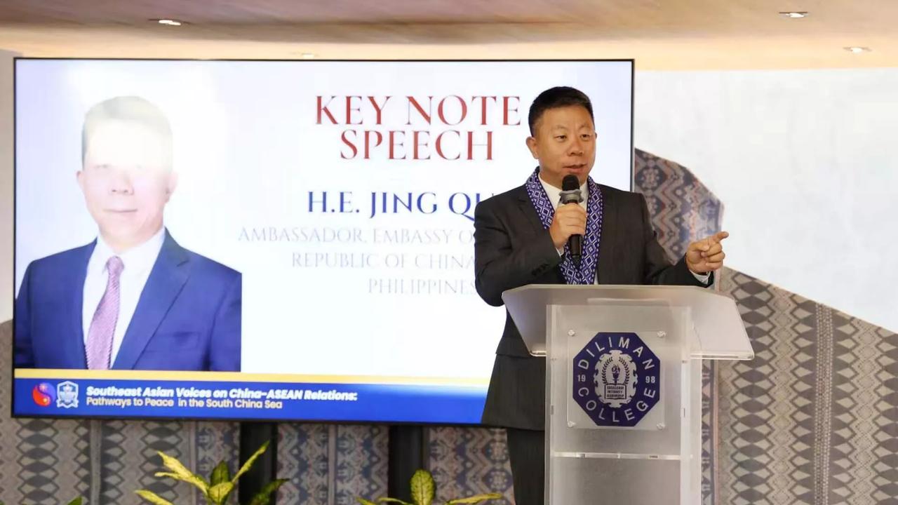 菲律宾吓傻了，不再叫嚣，害怕冲突。
 
10月15日，中国驻菲律宾大使井泉在奎松