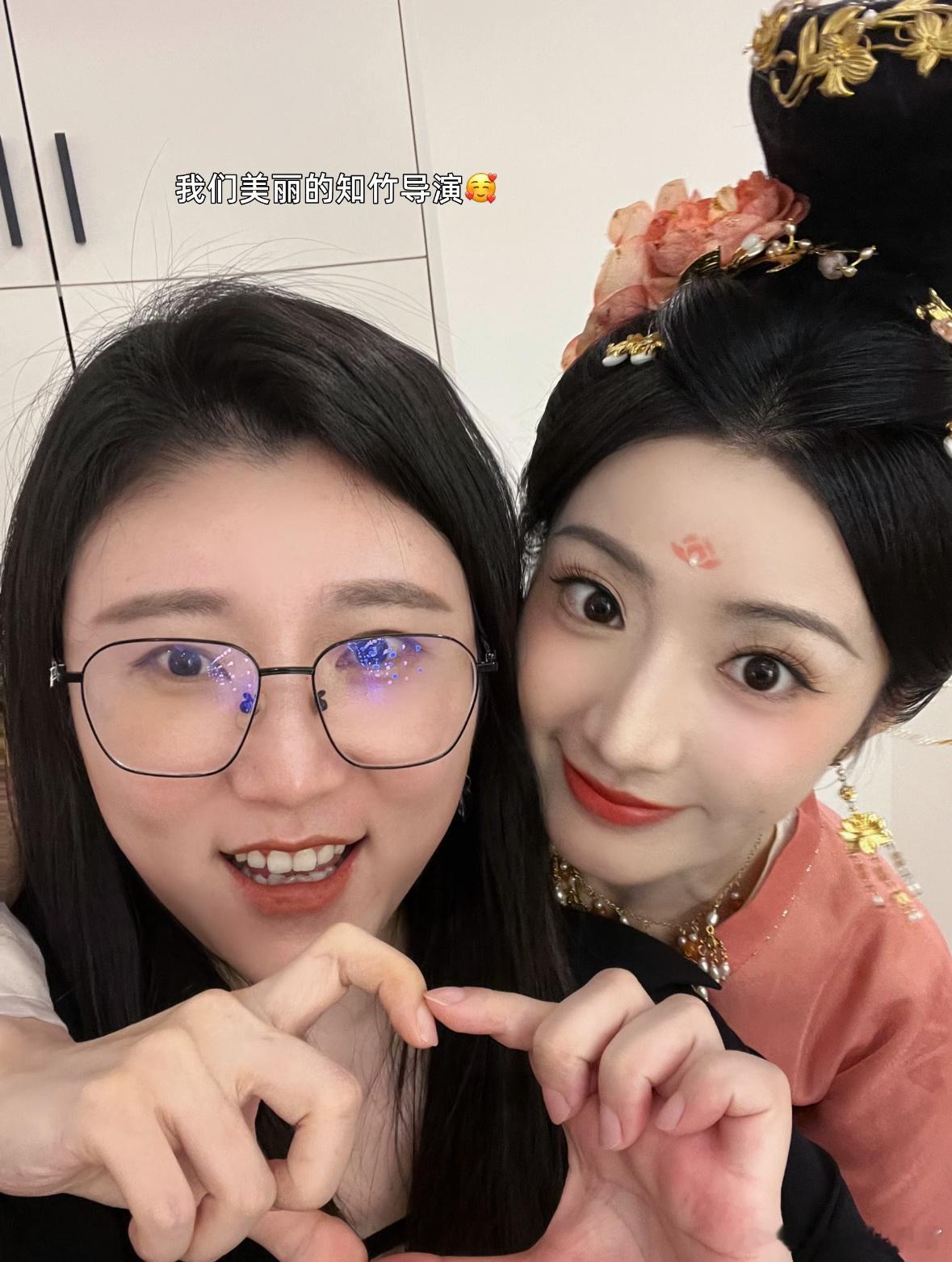 眼睛怎么可以这么亮~ 