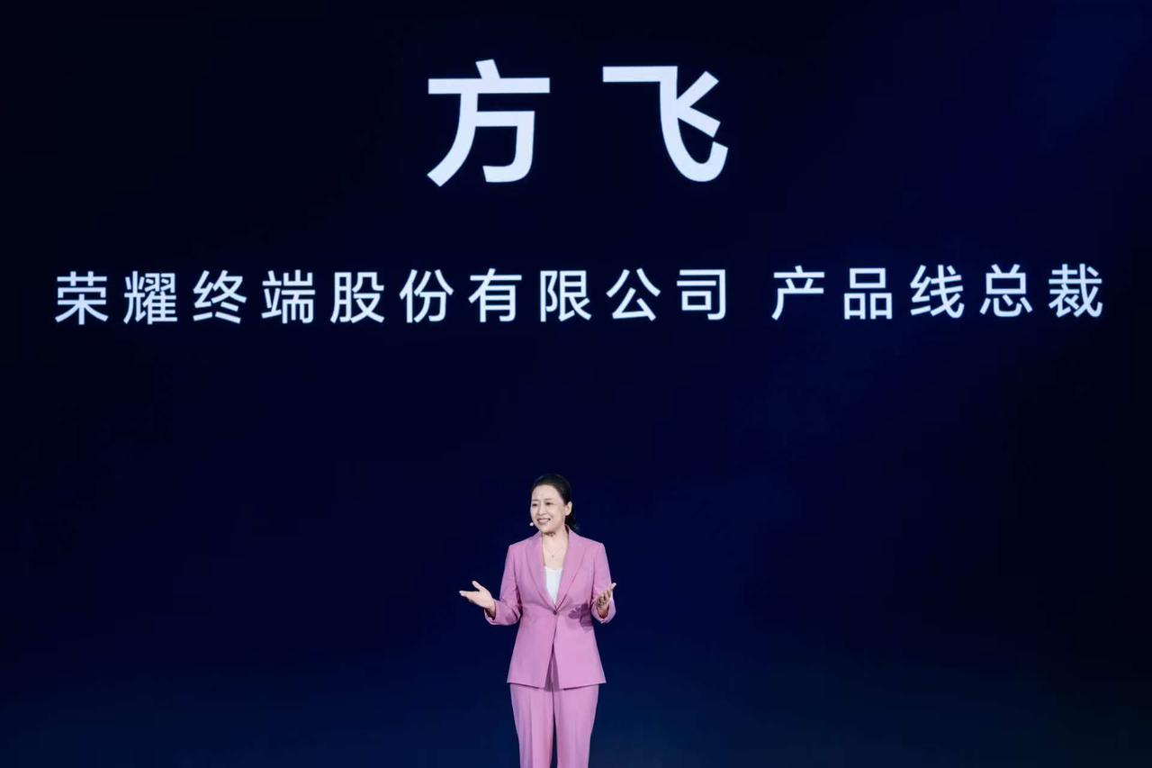 在荣耀AI终端生态大会上，荣耀宣布HONOR Connect升级为HONOR A