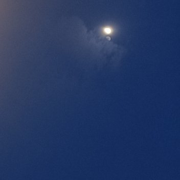 2300慈心为民，善举济世。 无缘大慈，同体大悲。 众善奉行，诸恶莫做。 慈善的