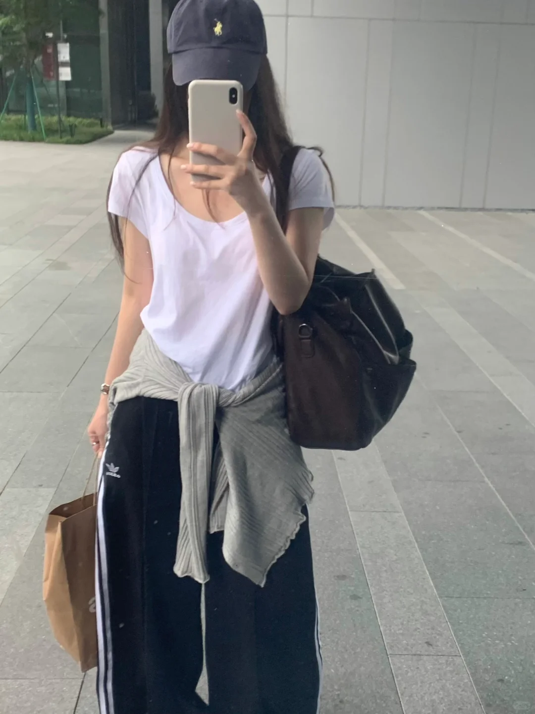 今天也是黑白灰