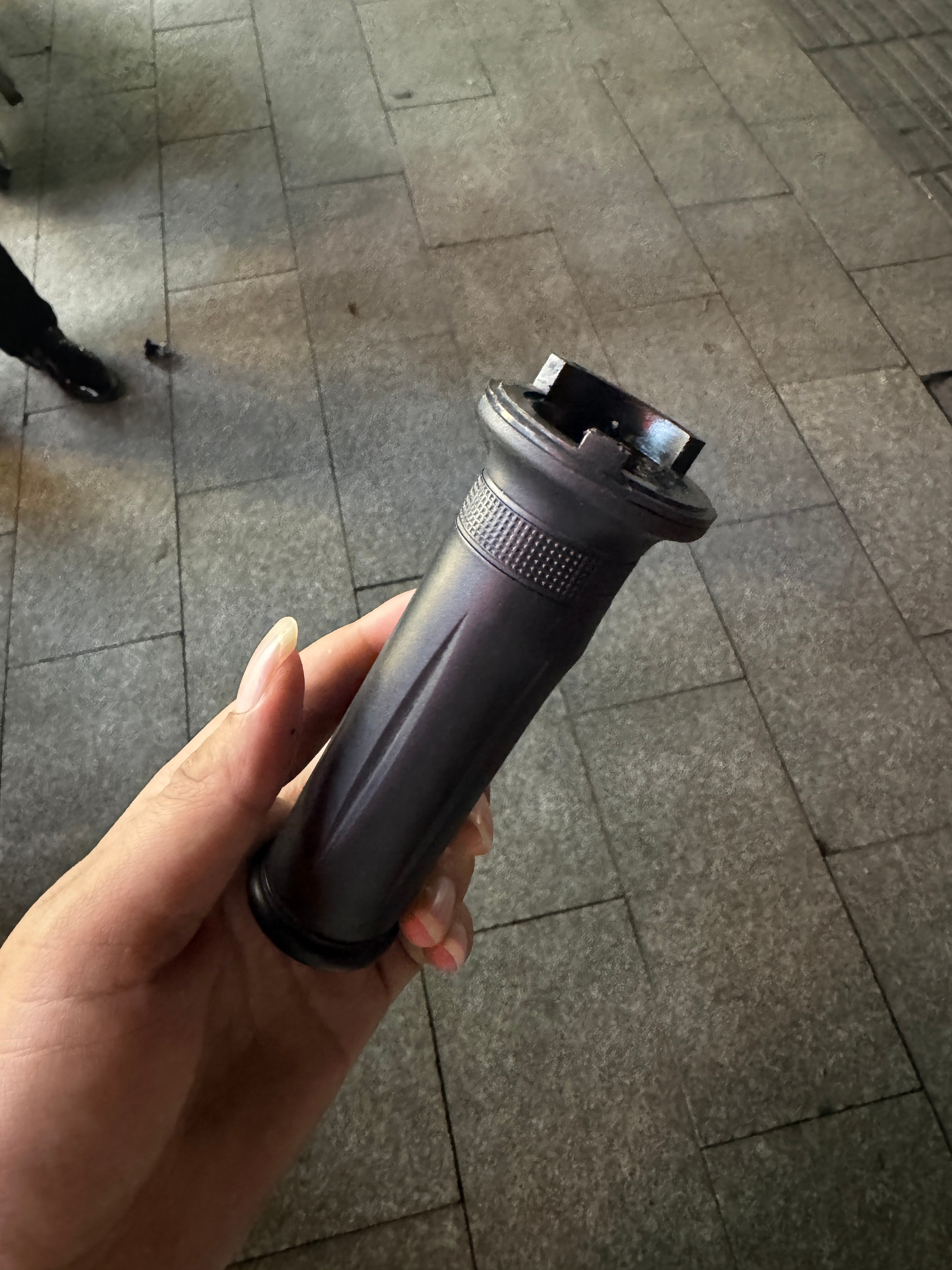 我的小电驴油门突然断了