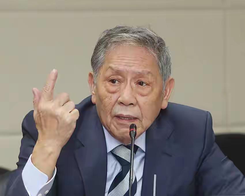 帅化民盛赞郑丽文！可以说在岛内对郑丽文访陆说得最好最明确的就是帅化民了。

帅化