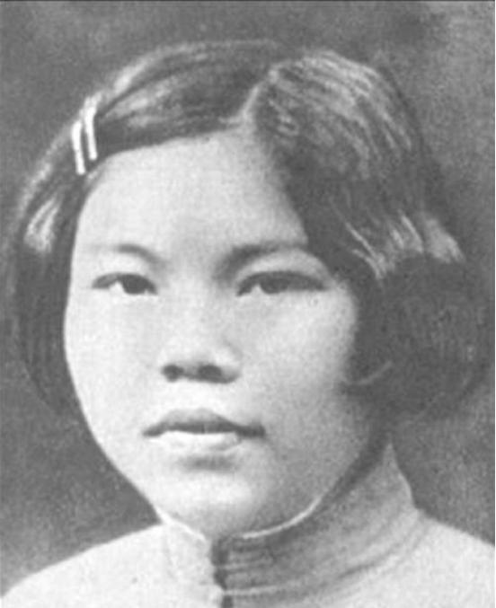 1941年狱中女俘刚产子，日军竟反常递牛奶：不喝孩子会死？
1941年的深秋。当