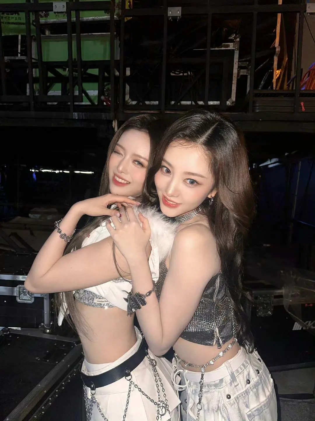 【李芊语&周洛汐】你们当中有两个人很美😻😻 