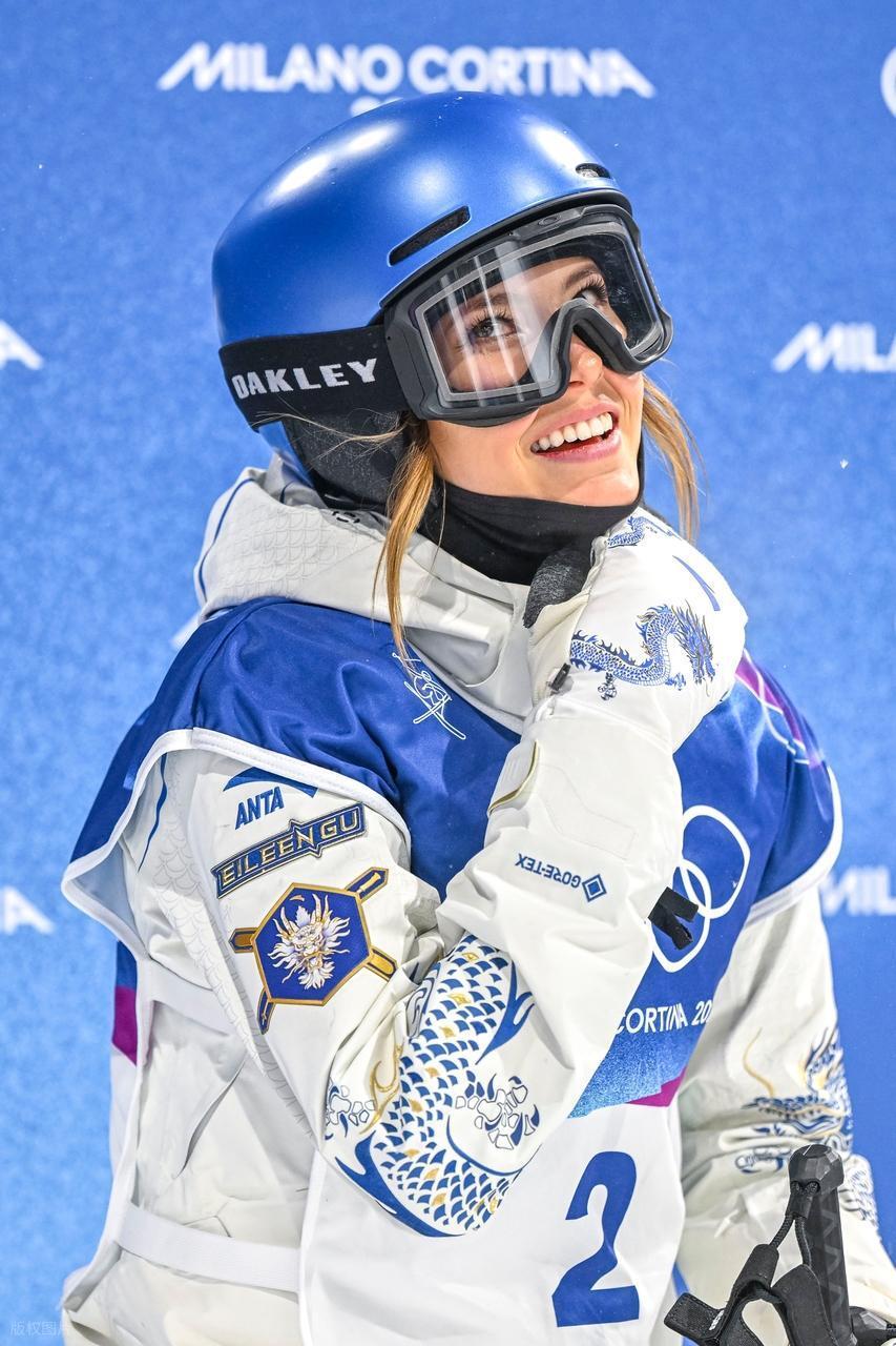 谷爱凌U型场地决赛推迟这场冬奥冲金战，真的让我们等太久了！本来早就该开赛的自由式