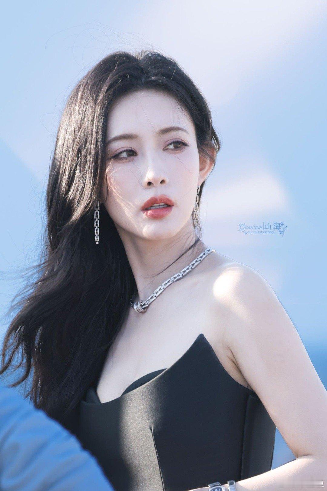 孟子义湖南卫视跨年唱跳舞台彩排孟子义解锁唱跳新身份！湖南跨年《说爱你》彩排视频释