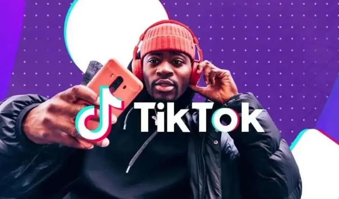 TikTok被曝开启自制短剧业务。

据了解，近期TikTok正在为一个短剧项目