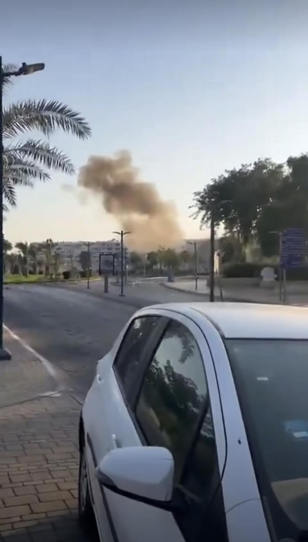 胡赛武装近日运用无人机突破了以色列防空系统，精准命中以色列南部城市埃拉特的海滨商