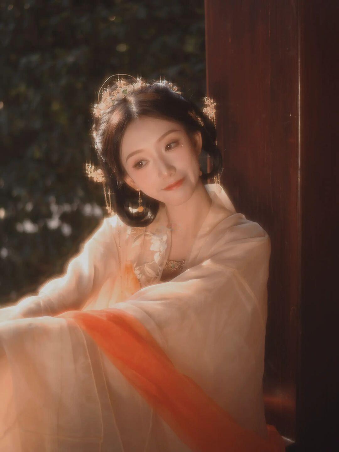 国风写真｜诶！她在发光哎🌞🌞🌞