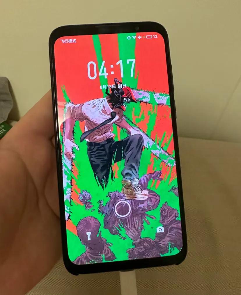 第一部魅蓝是在2015年高中分完班以溢价一百元的价格1099买了一部移动版的魅蓝