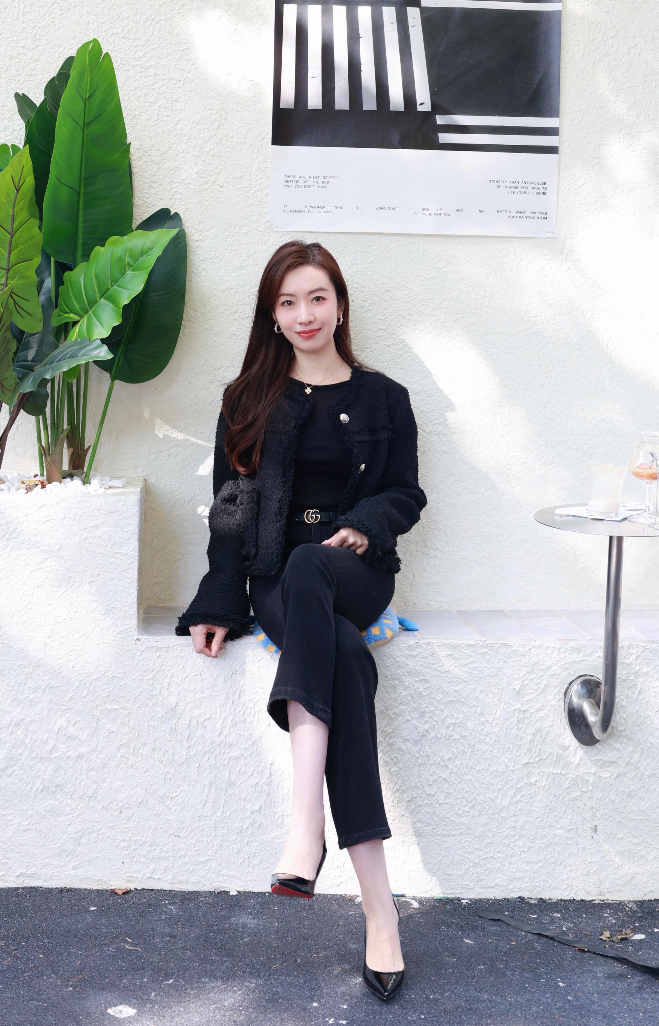 “心很贵，一定要装最美的东西。情绪很贵，一定要接触让你愉快的人。”