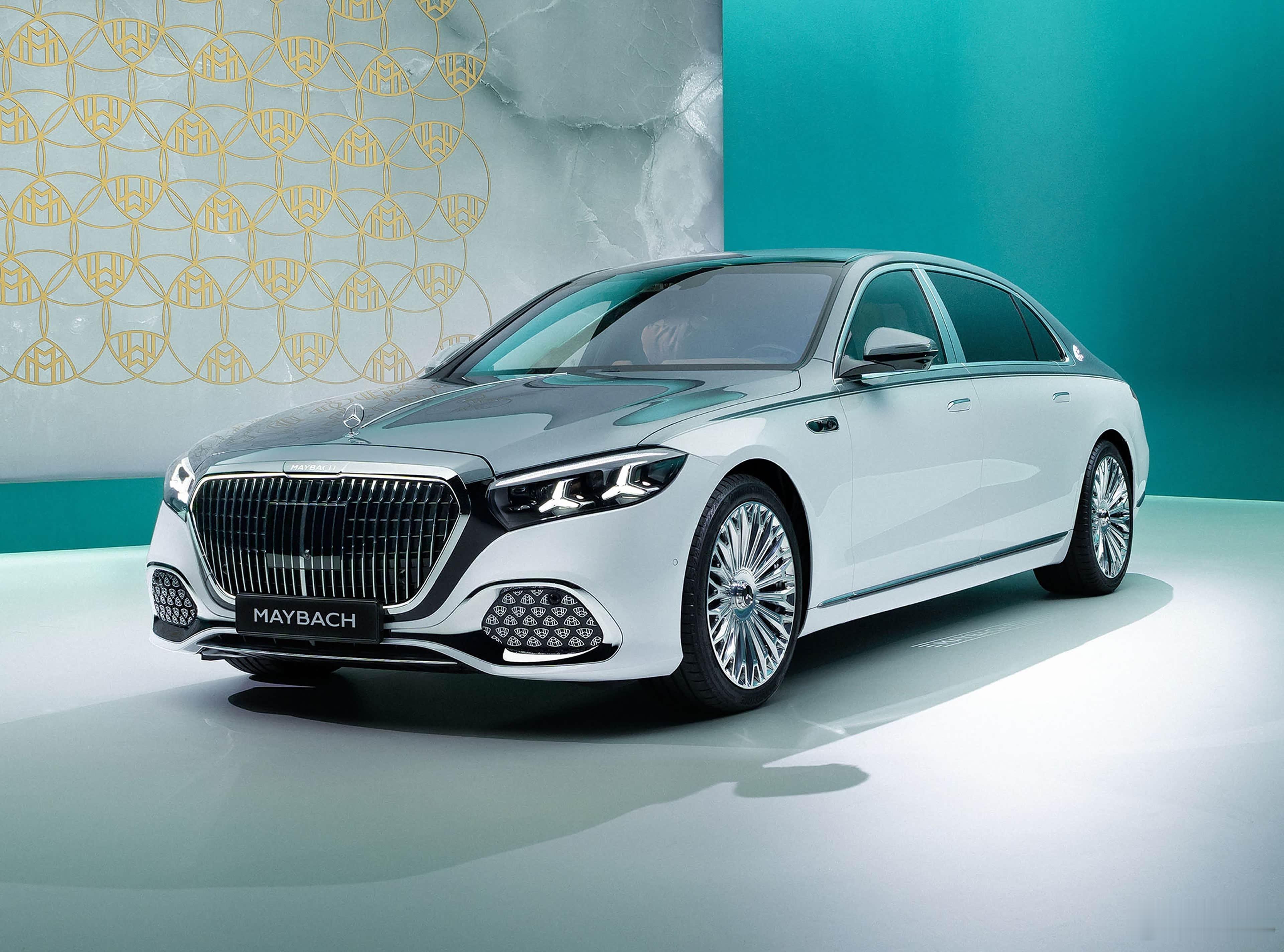 迈巴赫：它怎么能跟我站一起？Mike：我去看一下。 