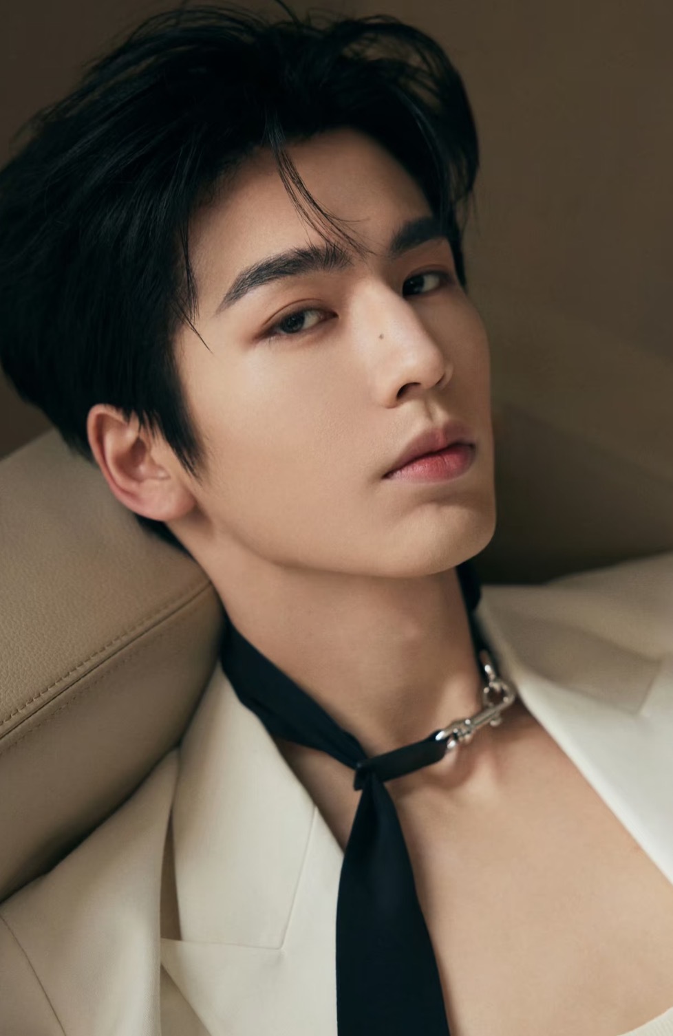 张凌赫牛牛幸福到冒泡我的妈呀这真的好牛啊张凌赫俺不行了这小鼻涕张凌赫