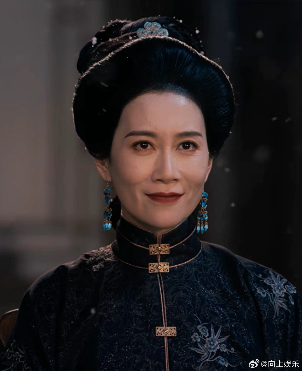 温峥嵘初舞台还原雁回时造型温峥嵘唱了谁的意难平  今晚谁还没被温峥嵘在《乘风》里