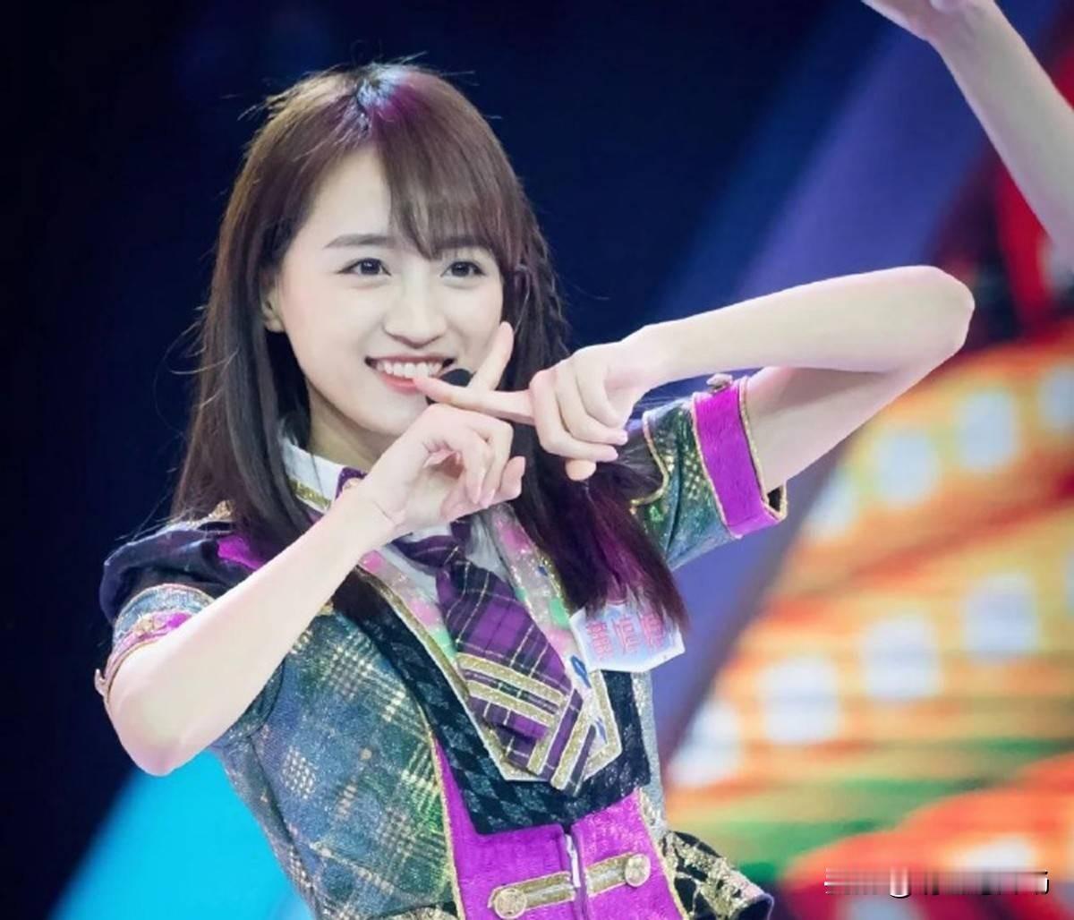近期，丝芭传媒向黄婷婷新剧《沙尘暴》剧组发送警告函，引发全网热议。不少网友质疑，