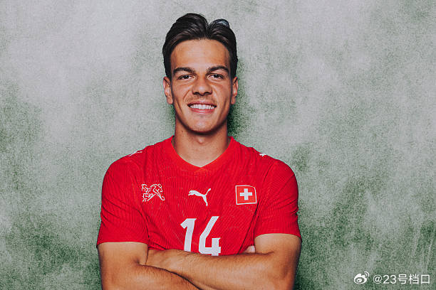 【迪马济奥】🔴⚫️米兰已向亚沙里🇨🇭的经纪人确认，这位中场球员被阿莫林🇵