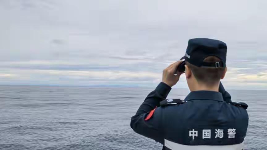 中国海警连续两天拦截日测量船：钓鱼岛是中国固有领土，日方窃海扩军图谋不会得逞
