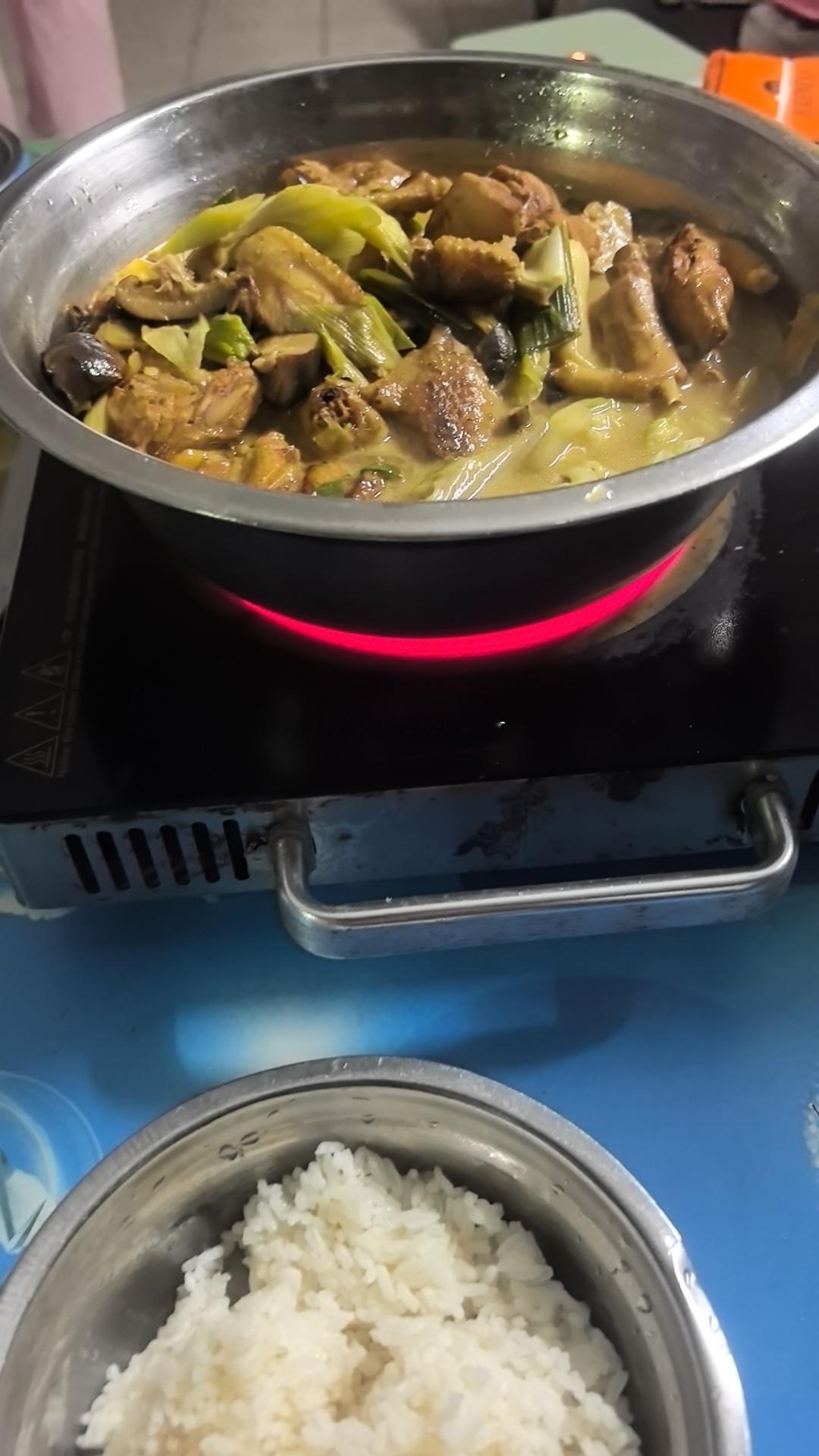 天冷了，喜欢吃点温补的😌，土鸡 