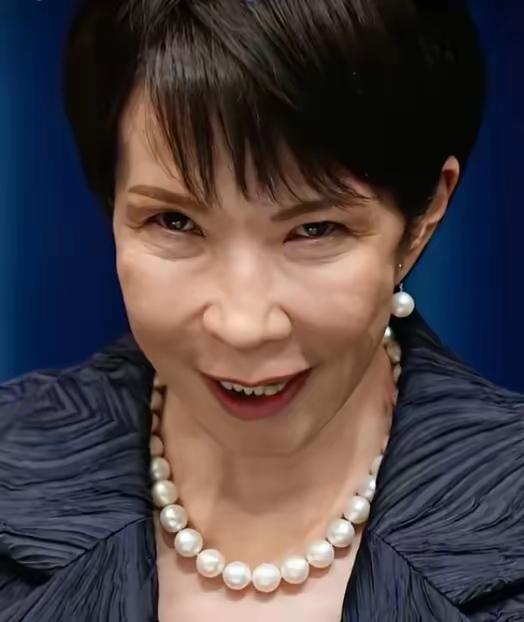 自以为是的高市早苗这次有点后悔了，她这个妖婆只会嘴里说大话，没有一点实际行动。她