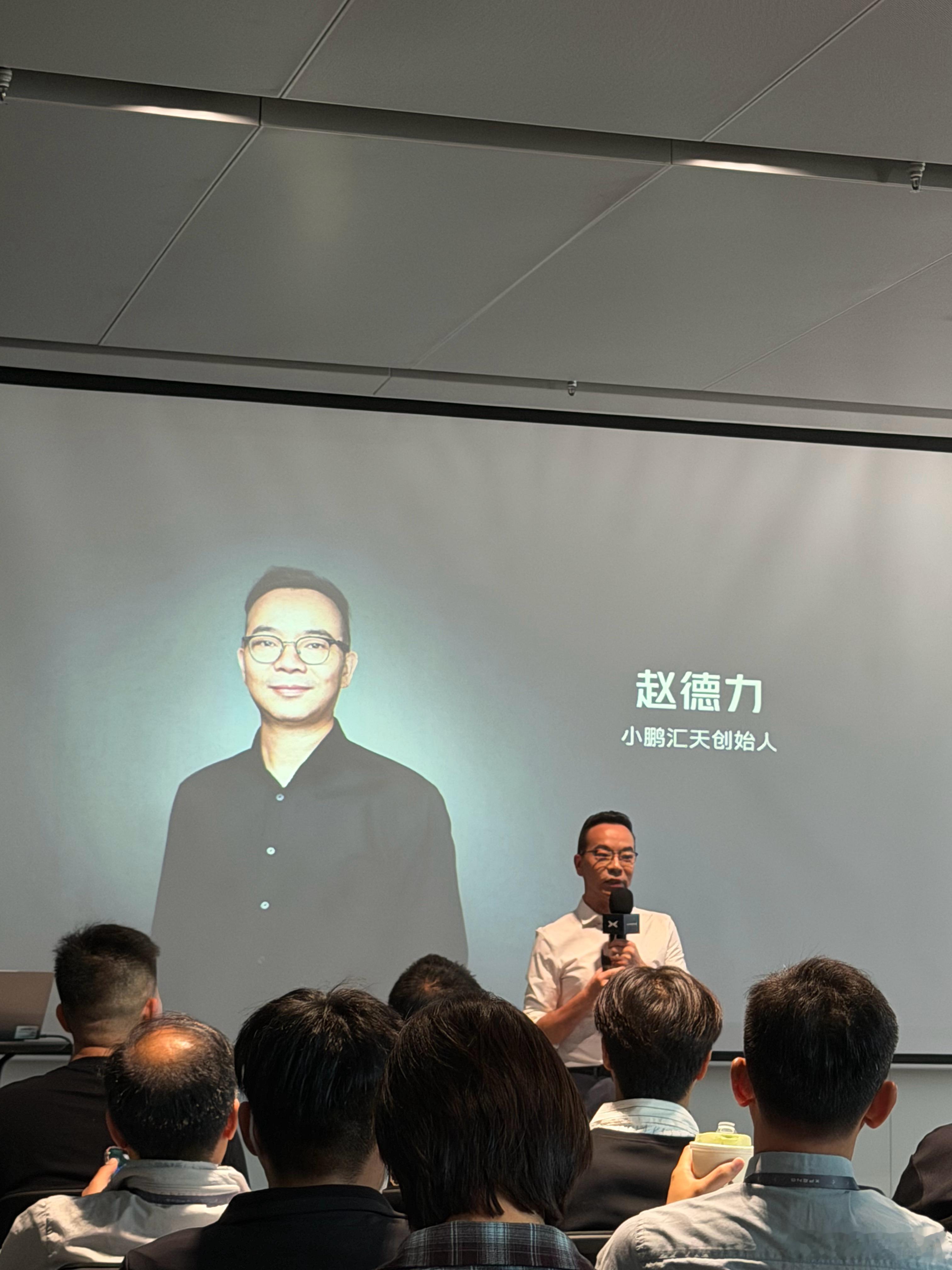 梦想每个人都有 但真正能实现梦想的人不多致敬每一个努力实现梦想的人 ​​​