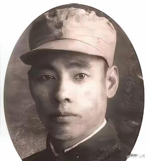 1941 年，八路军侦查员刘锡坤执行任务时，晚上住在一个地主婆家，地主的儿媳让出