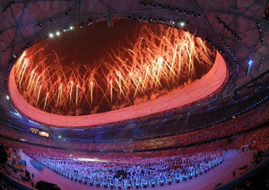 “鸟巢” 要拆了？2003 年鸟巢动工、砸了 34 亿坐落在北京黄金地段，每年光