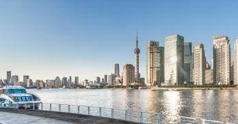 上海师范大学深度报考指南：分数线、王牌专业、薪资前景全解析
很多人对师范大学有刻